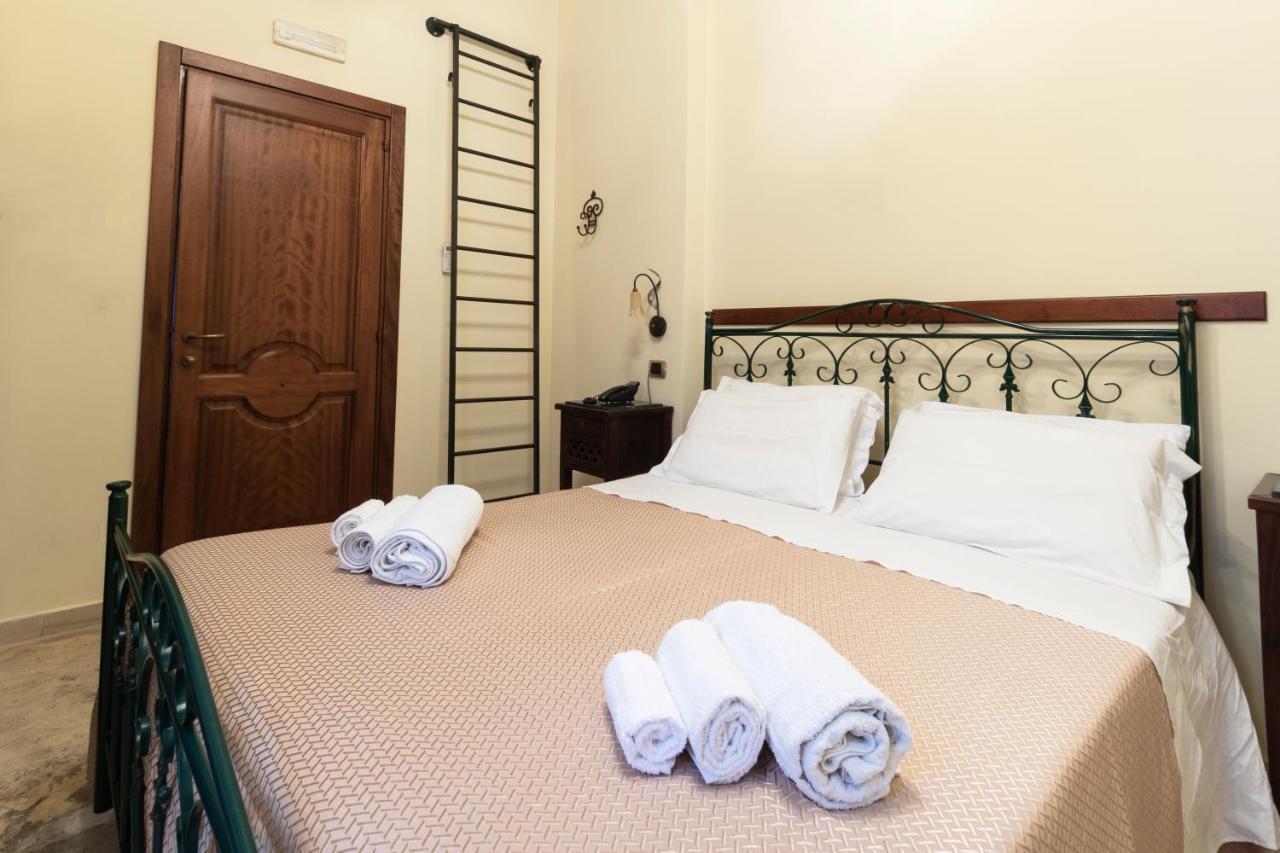 La Riviera 3*