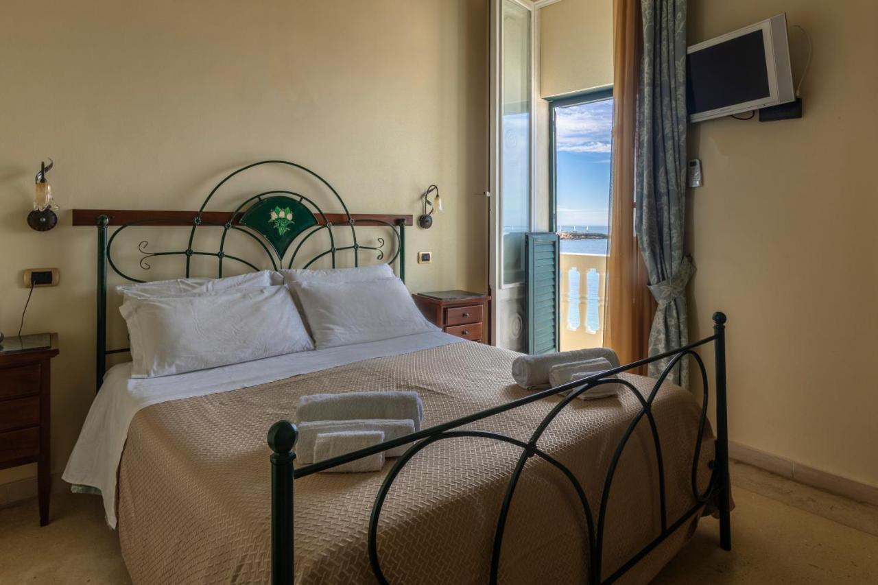La Riviera 3*