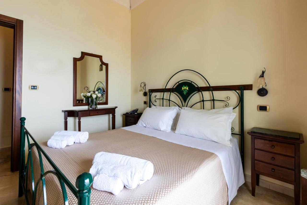 Bed & Breakfast La Riviera 3*