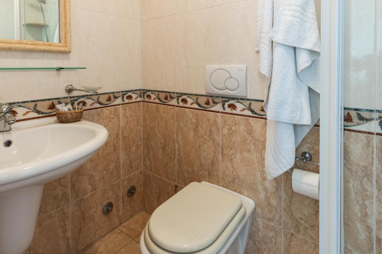 La Riviera 3*